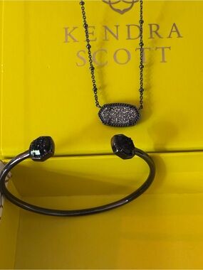 TWO PIECE Kendra Scott Elisa Pendant Necklace and Davie Cuff